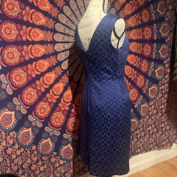 Embellished Dress Size 4. - Picture 4 of 4